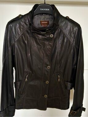 Danier Women's Dark Brown Leather Button-Front Jacket